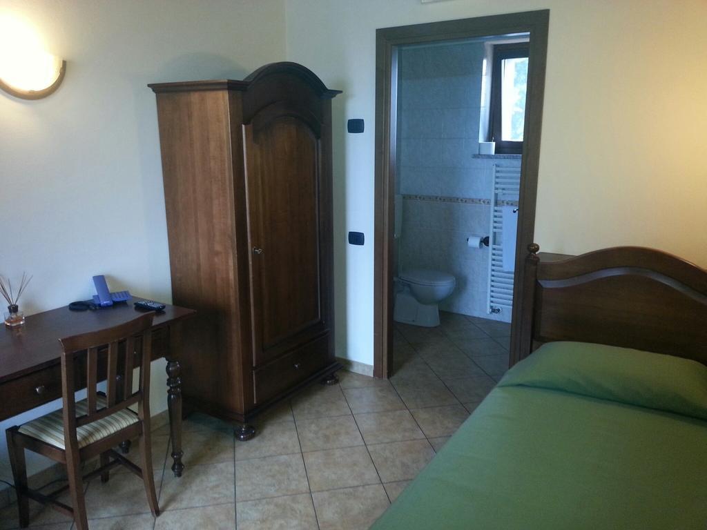 Agriturismo Cascina Del Peso Leini Phòng bức ảnh